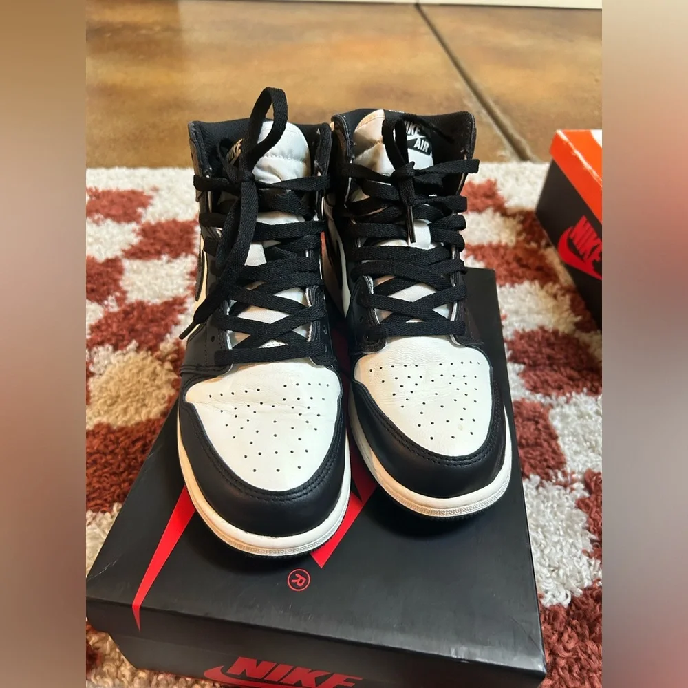 Jordan 1 Retro High Dark Mocha size 7Y, only worn once in great condition - Picture 4 of 6